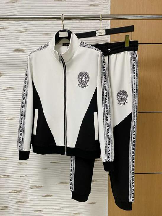 Picture of Versace Sweater Suits _SKUVersaceM-3XLkdtr34842816